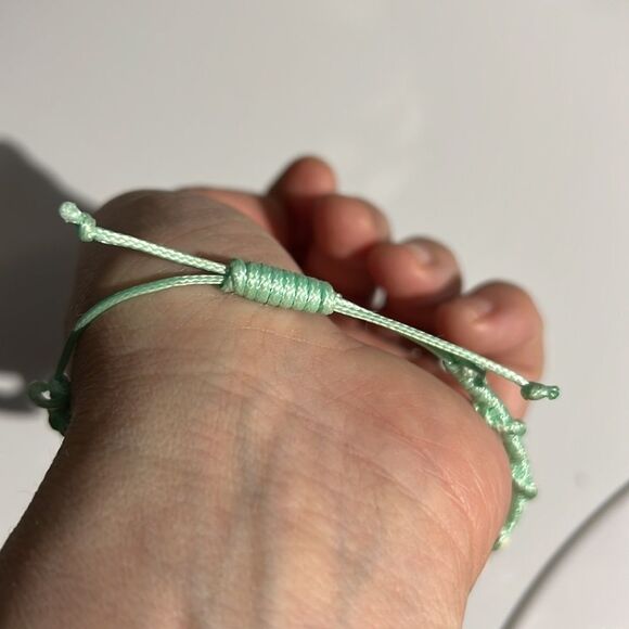 Bundle Sale 3 for $15 | Handcrafted Turtle Beads and Seashell Bracelet - Picture 5 of 9